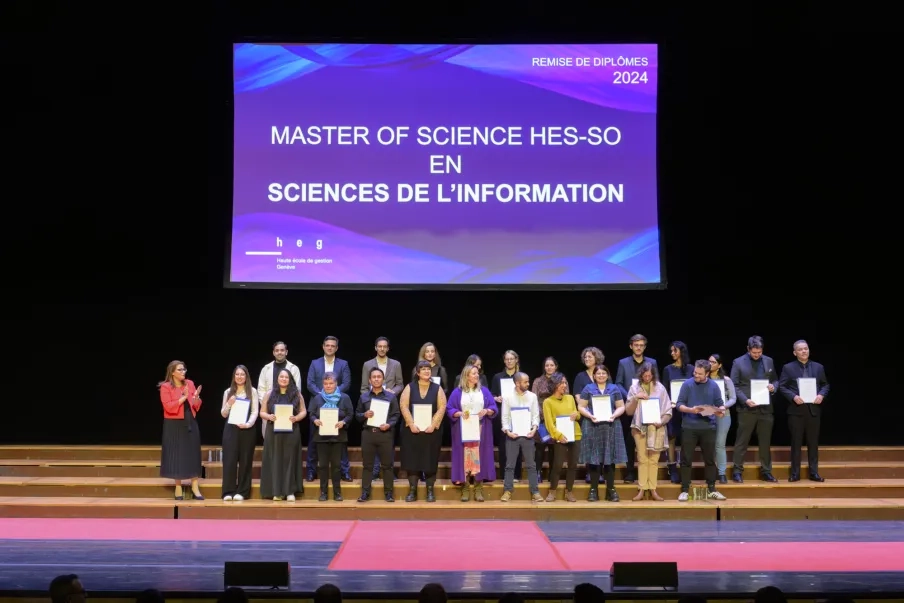 Ensemble des diplômé-es 2024 du Master en Sciences de l'information
