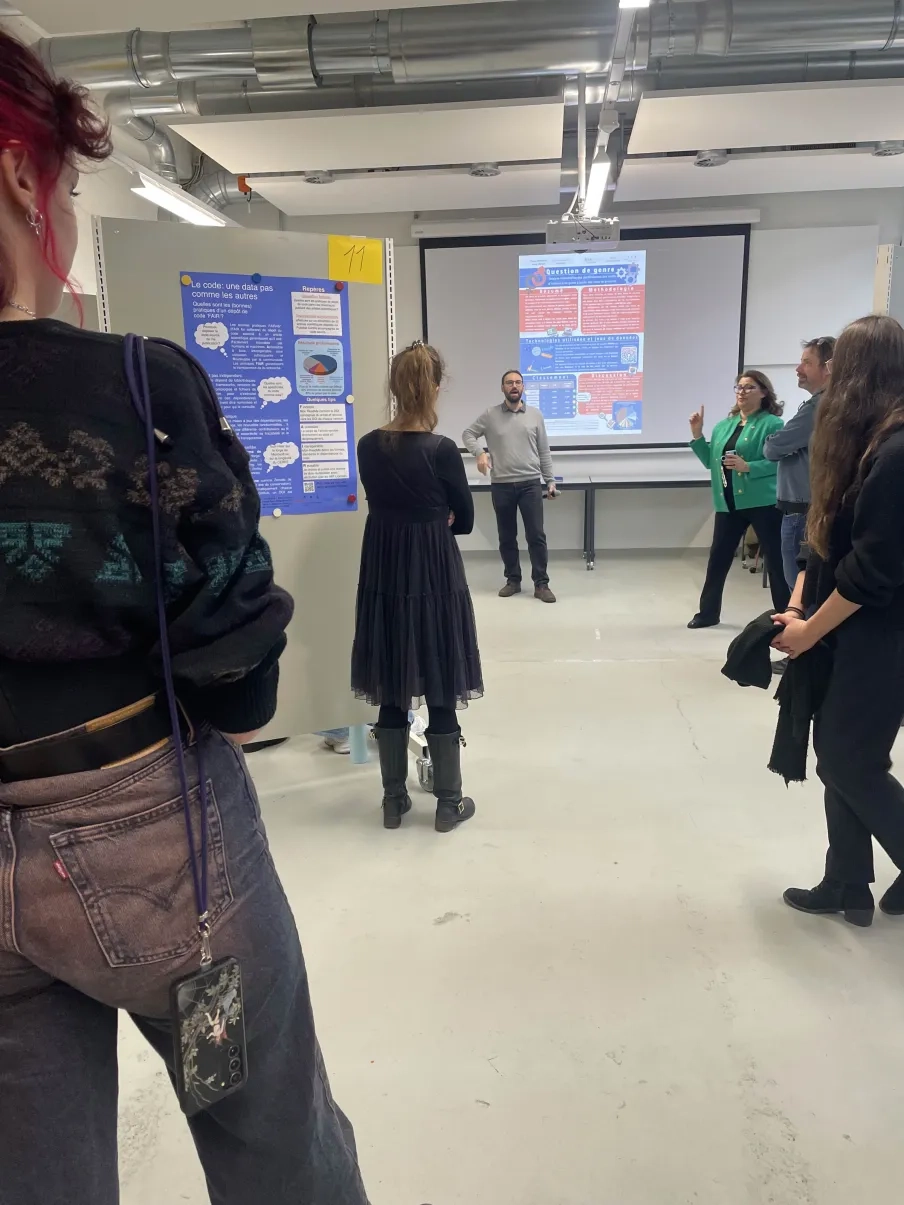 Présentation posters scientifiques 2025